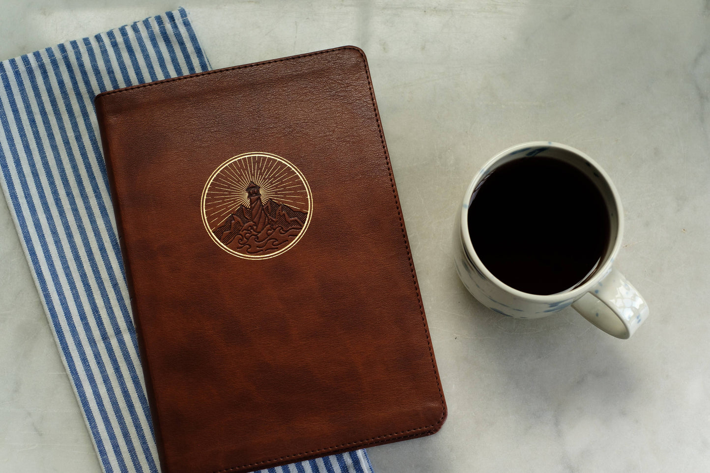 Light for Life NASB Study Bible (Mahogany Lighthouse)