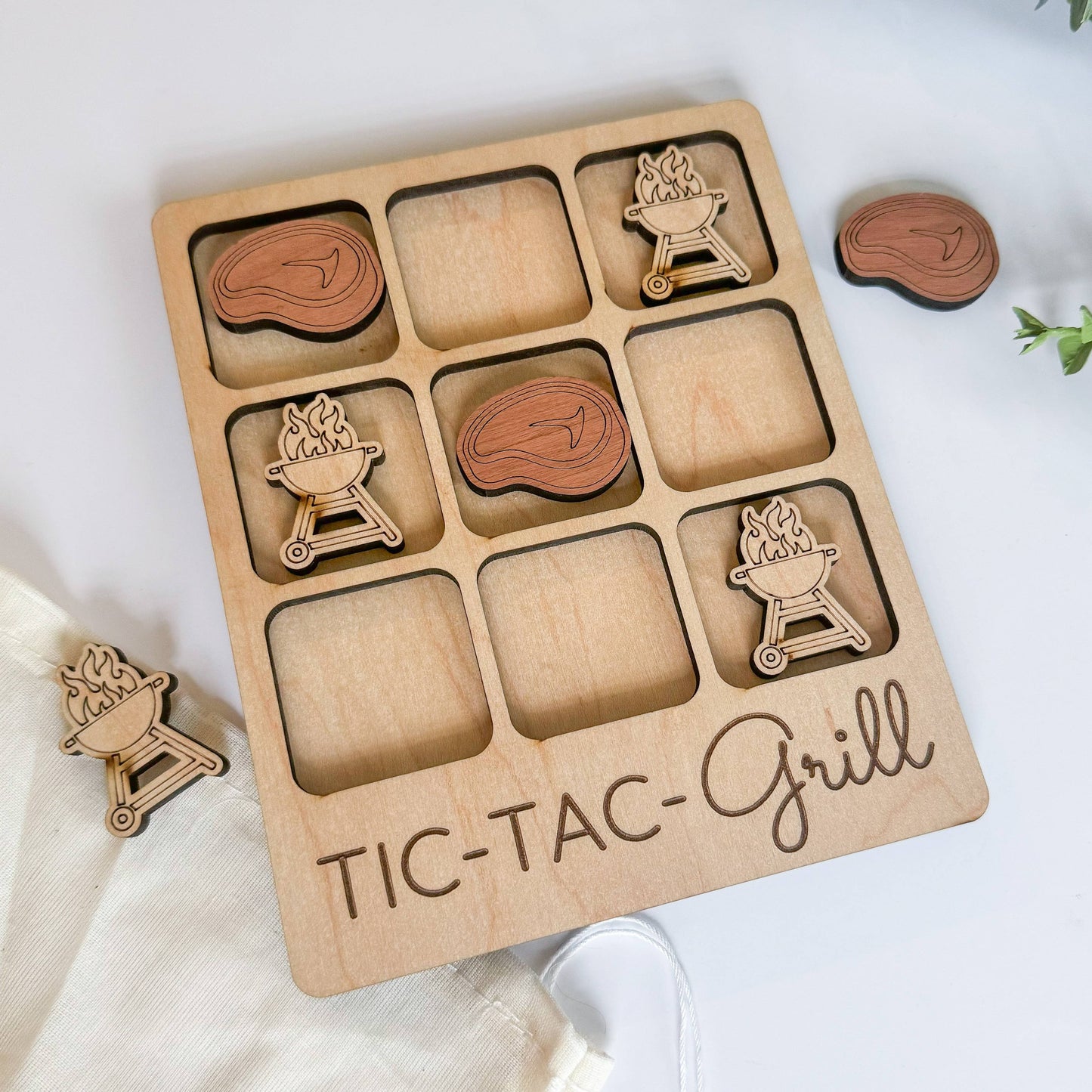 BBQ Tic-Tac-Toe Game | Portable Wooden Grill Gift Set