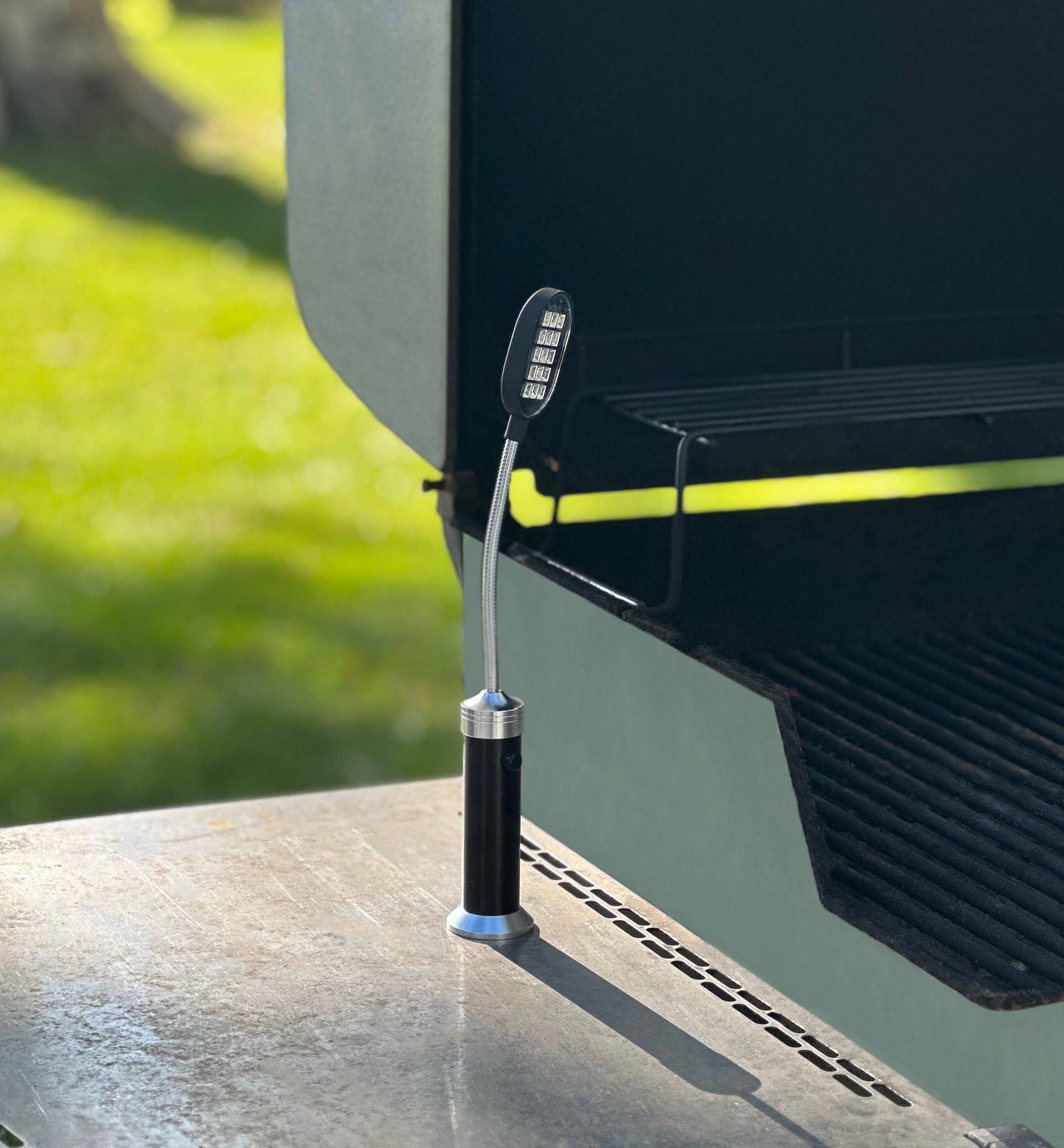 Outdoor Rotating Grill Light, Magnetic Base, 11.2"